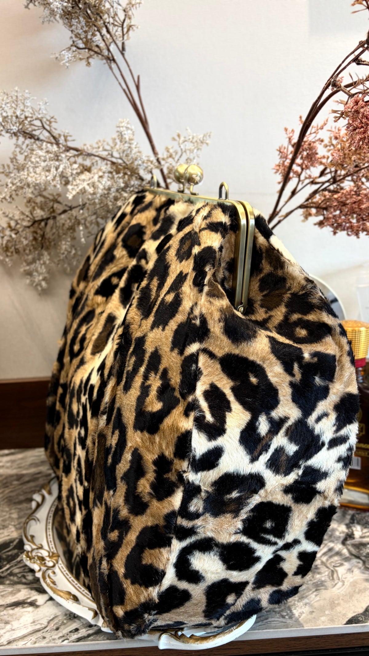 Plush Leopard Handlebag,big ball kiss lock