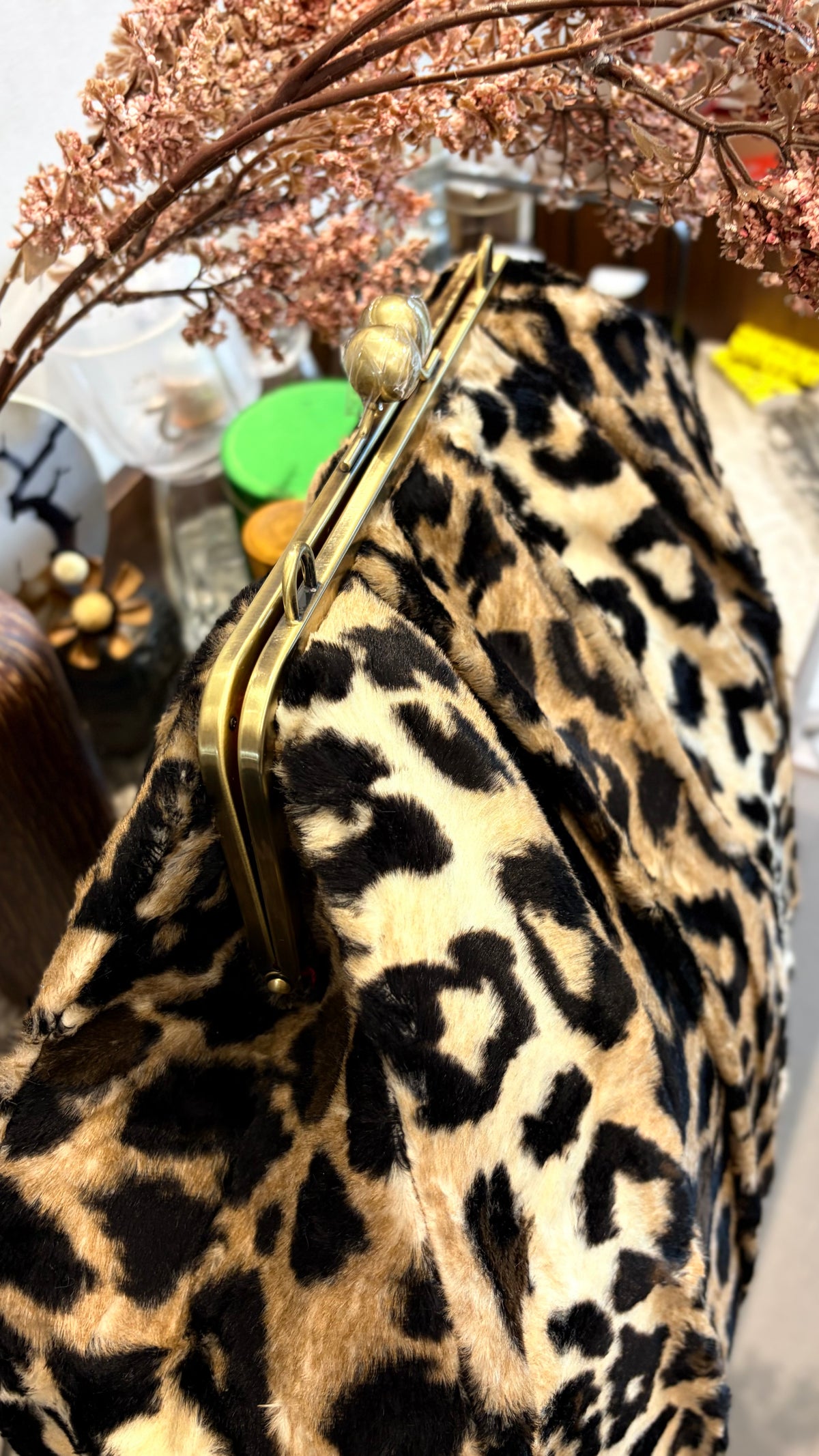 Plush Leopard Handlebag,big ball kiss lock