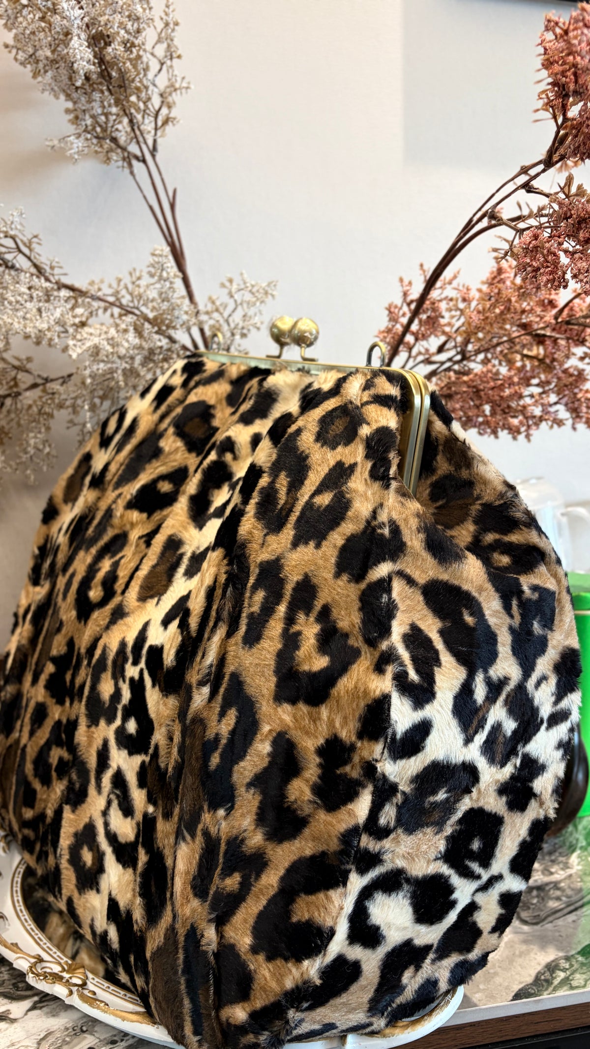 Plush Leopard Handlebag,big ball kiss lock