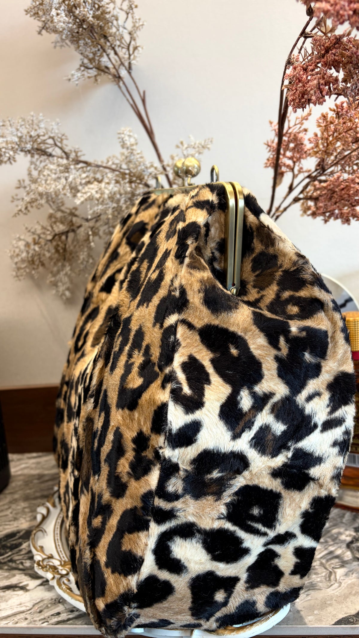 Plush Leopard Handlebag,big ball kiss lock