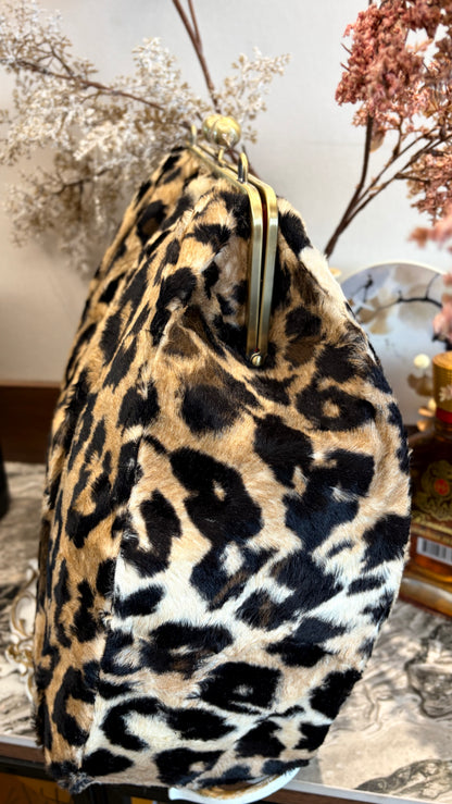 Plush Leopard Handlebag,big ball kiss lock