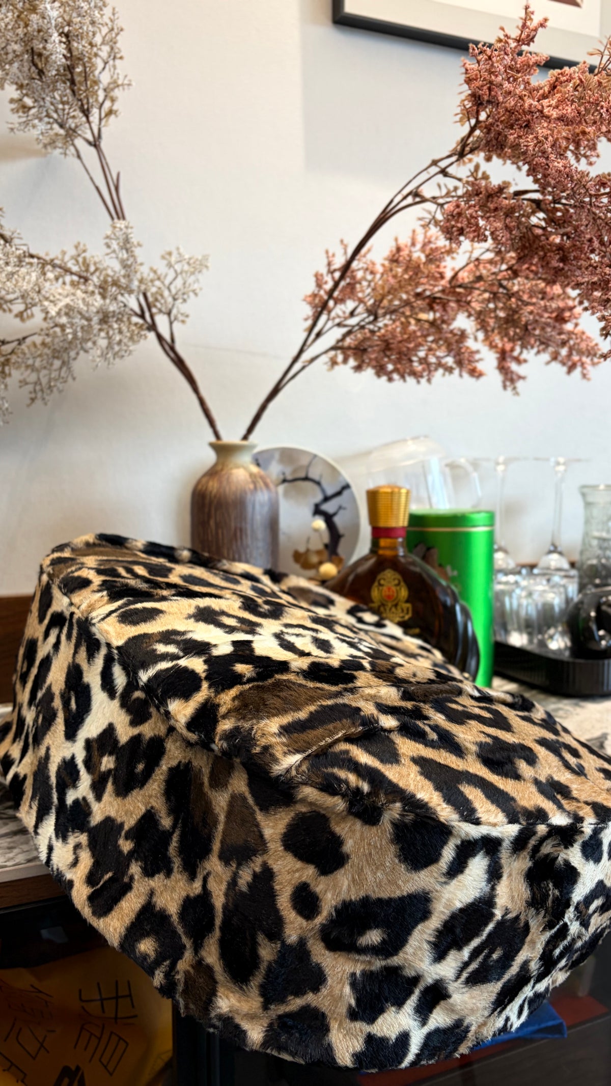 Plush Leopard Handlebag,big ball kiss lock