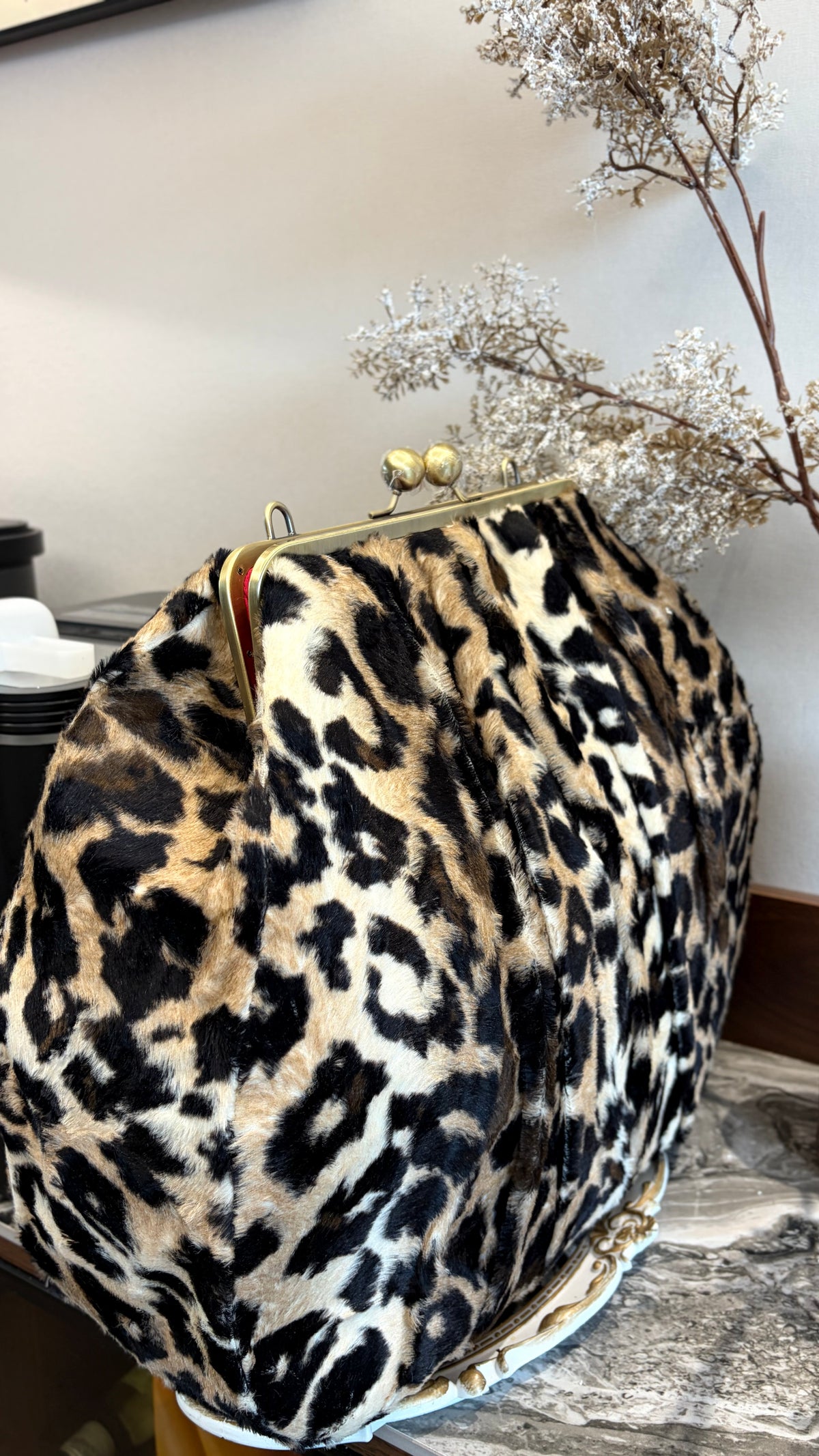 Plush Leopard Handlebag,big ball kiss lock