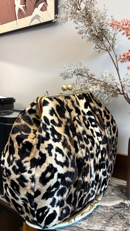 Plush Leopard Handlebag,big ball kiss lock