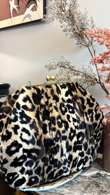 Plush Leopard Handlebag,big ball kiss lock
