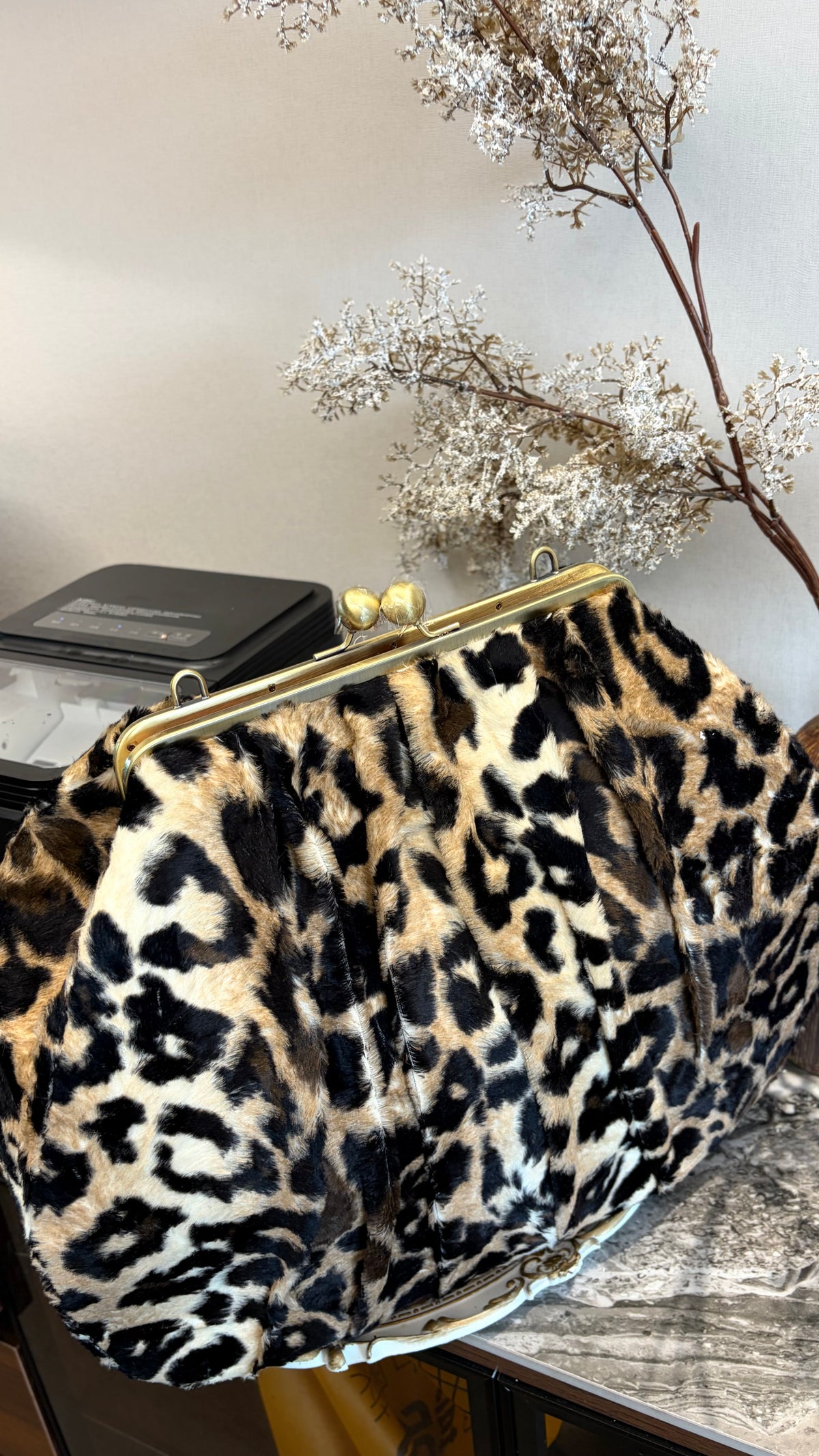 Plush Leopard Handlebag,big ball kiss lock
