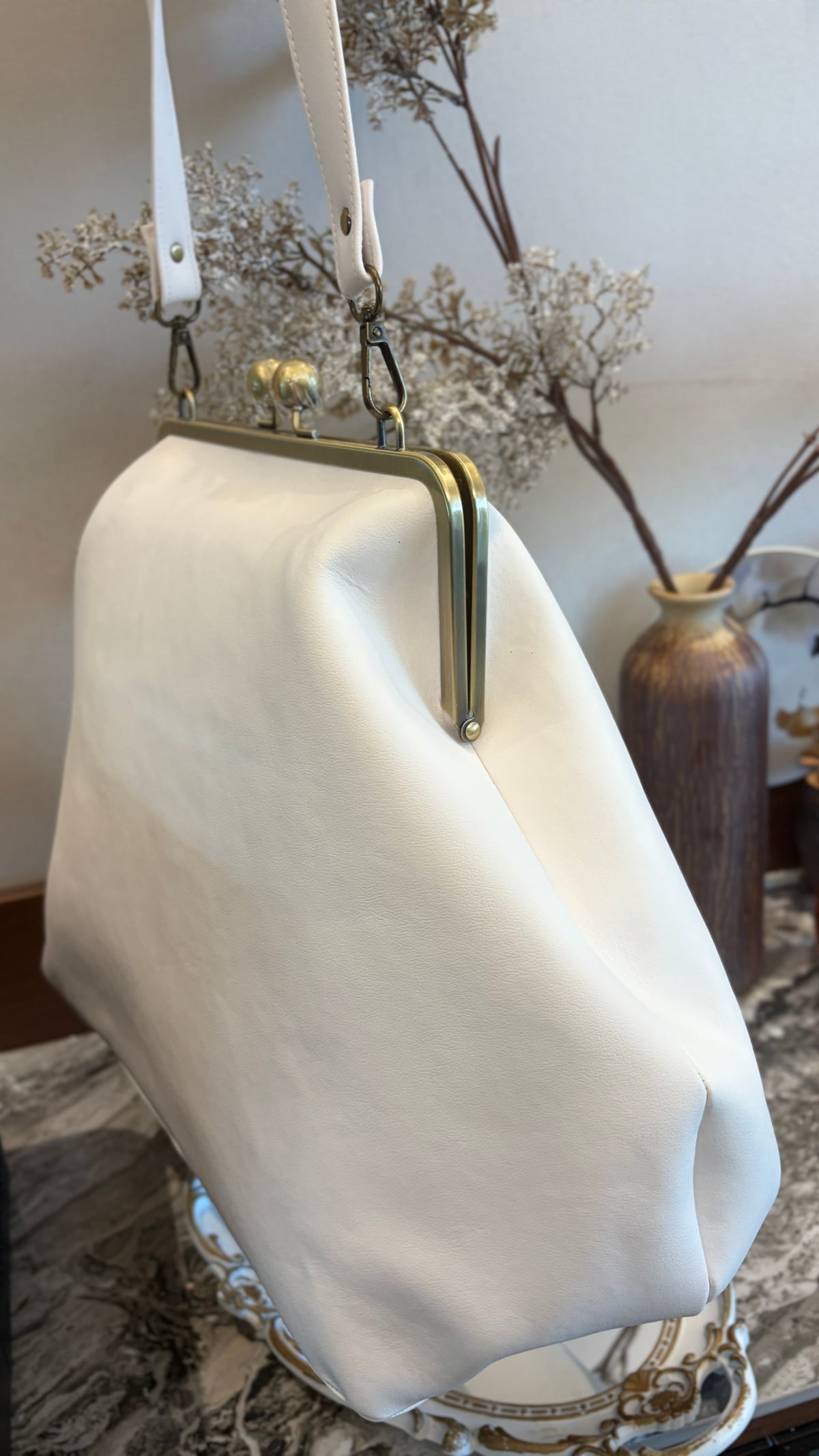 Poor White Large Handlebag,Leather Clutch Frame,20x12x8inch
