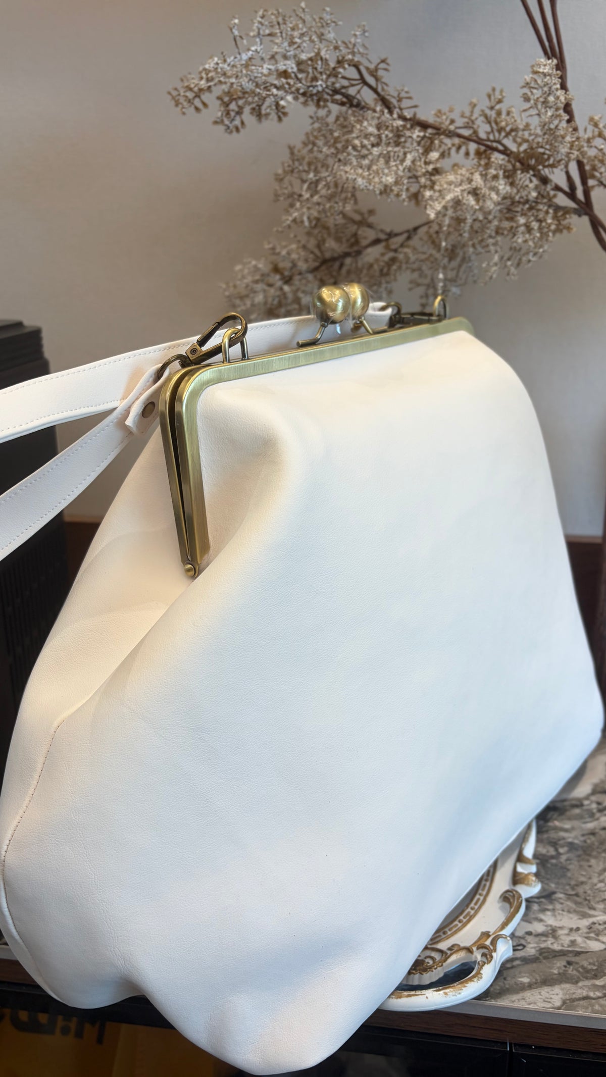 Poor White Large Handlebag,Leather Clutch Frame,20x12x8inch