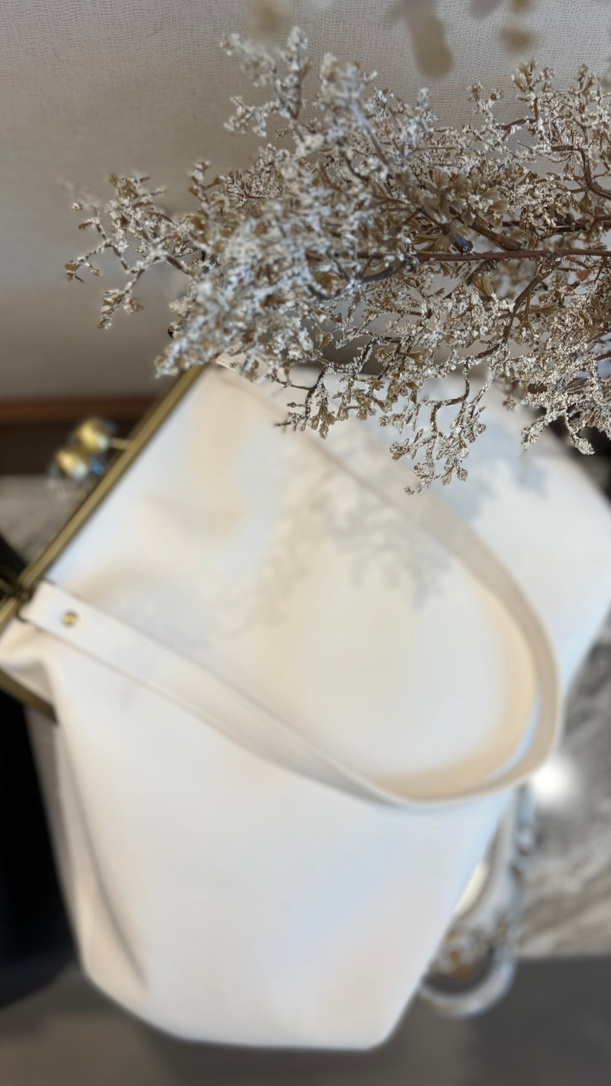 Poor White Large Handlebag,Leather Clutch Frame,20x12x8inch