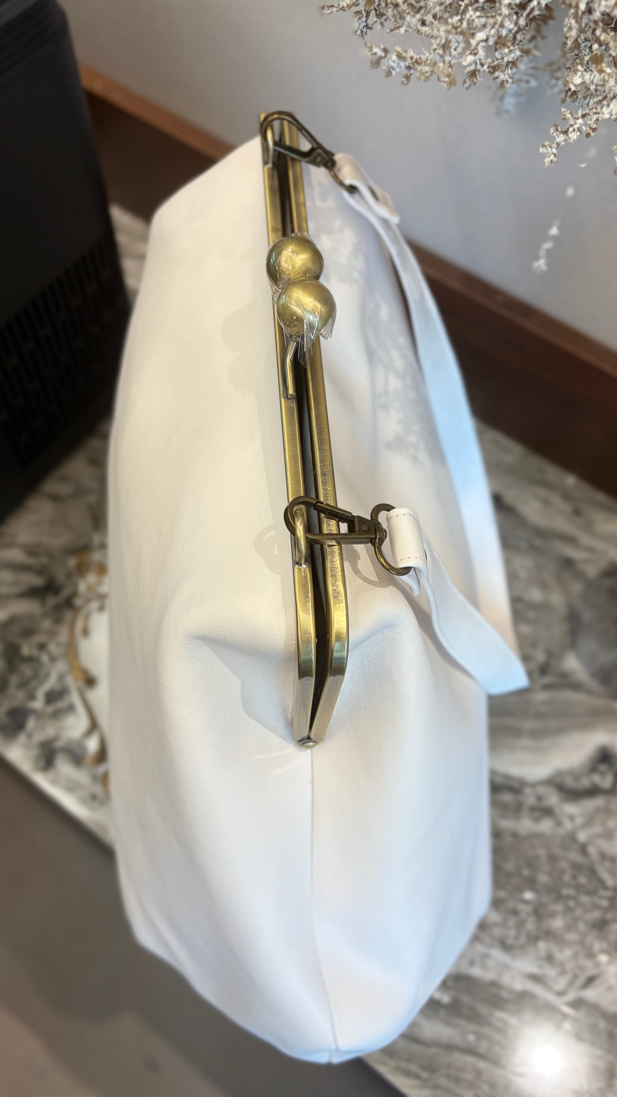 Poor White Large Handlebag,Leather Clutch Frame,20x12x8inch