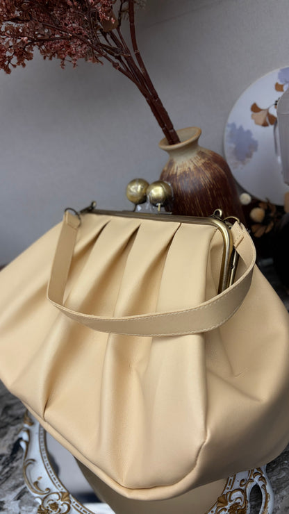Beige Clutchbag,Frame Bag