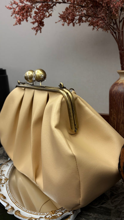 Beige Clutchbag,Frame Bag