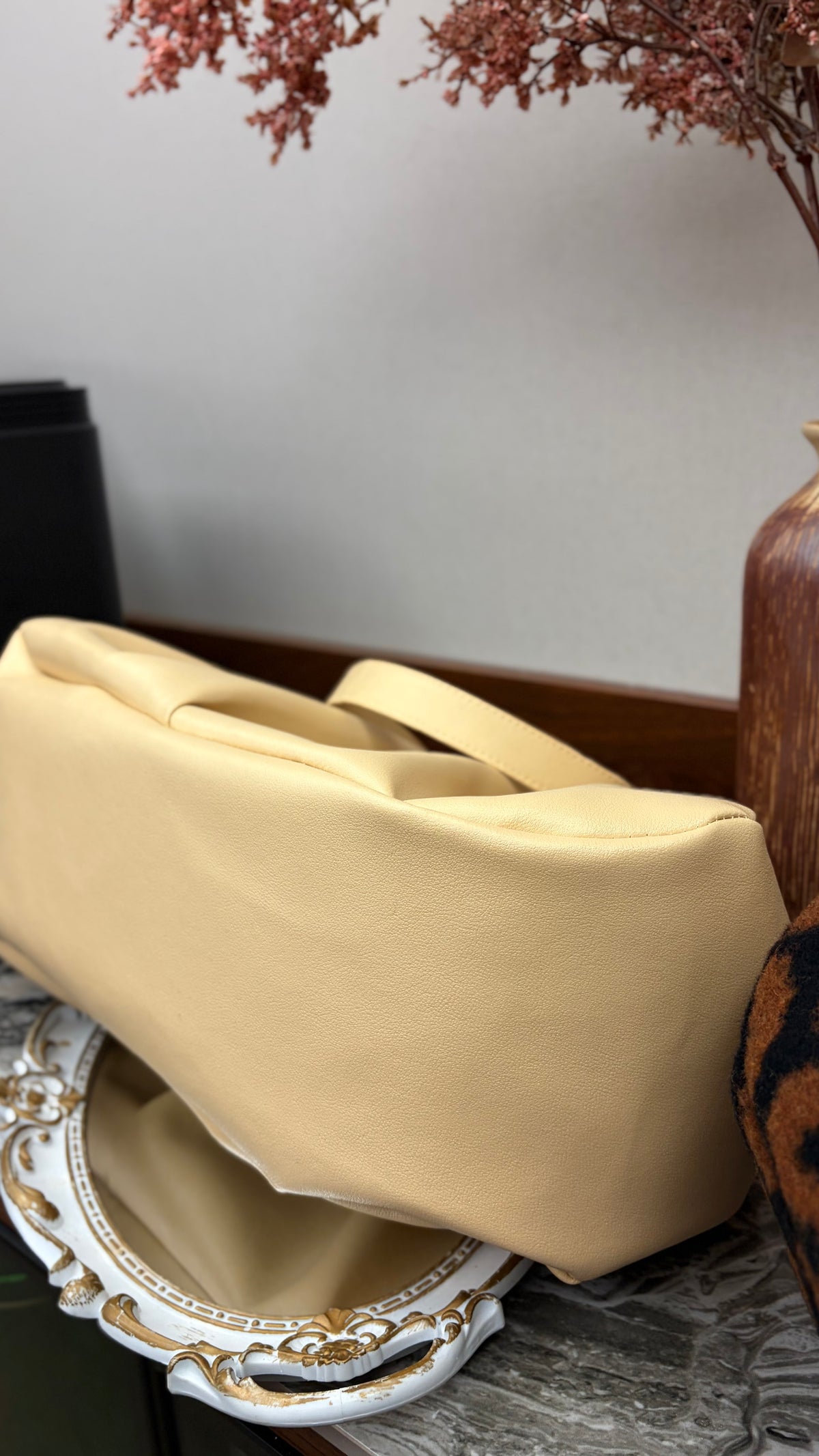 Beige Clutchbag,Frame Bag