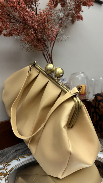 Beige Clutchbag,Frame Bag