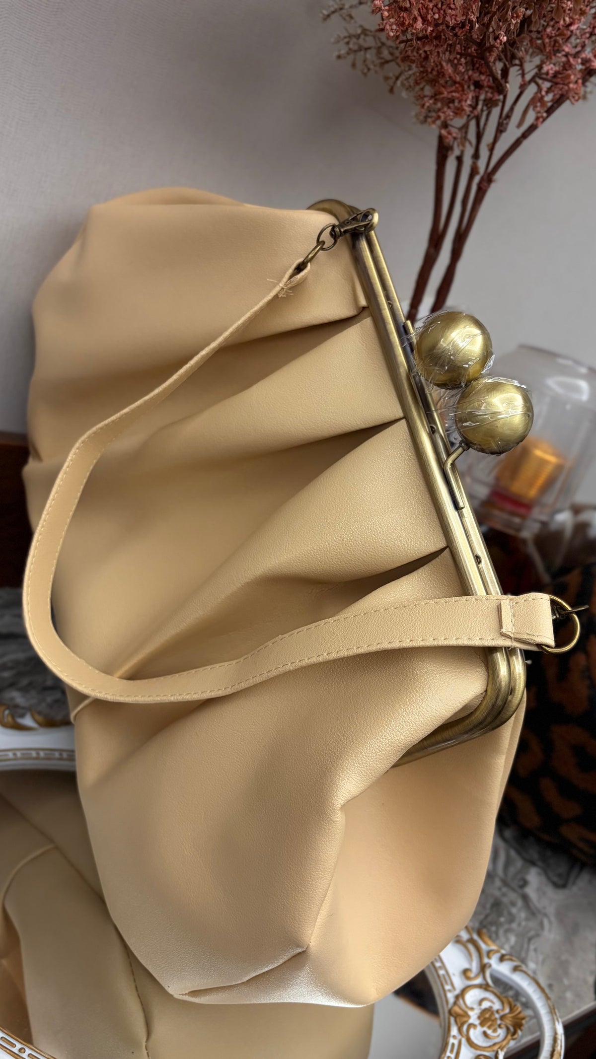 Beige Clutchbag,Frame Bag