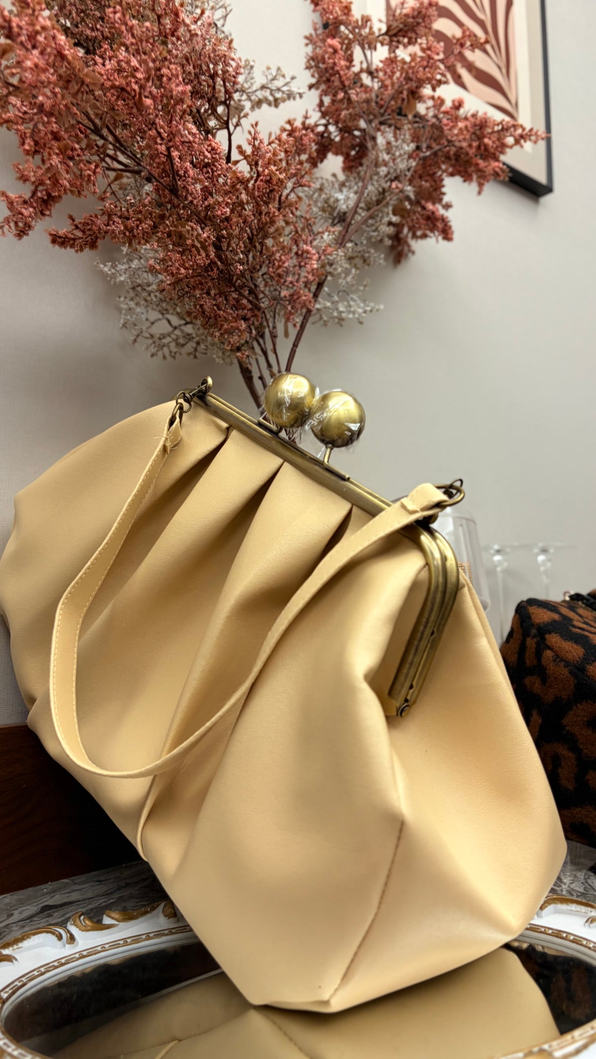 Beige Clutchbag,Frame Bag