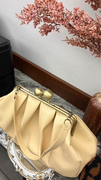 Beige Clutchbag,Frame Bag